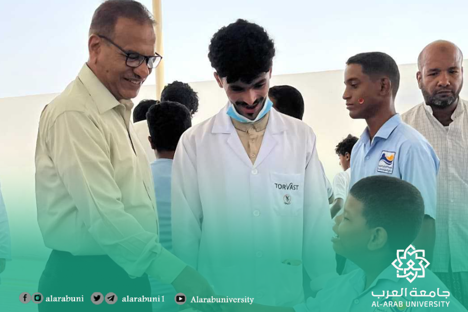 طلاب طب الأسنان بجامعة العرب ينفذون نزولًا ميدانيًا إلى مدرسة المزيني لذوي الاحتياجات الخاصة