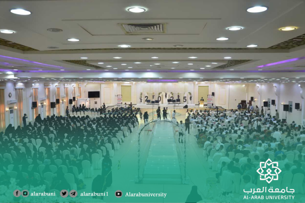 محافظ حضرموت يكرّم 107 خريجًا وخريجة من جامعة العرب ويؤكد دعم السلطة المحلية للتعليم العالي