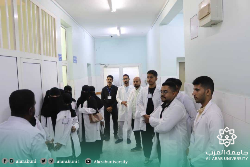زيارة علمية لطلاب المختبرات الطبية إلى المؤسسات الصحية في ساحل حضرموت