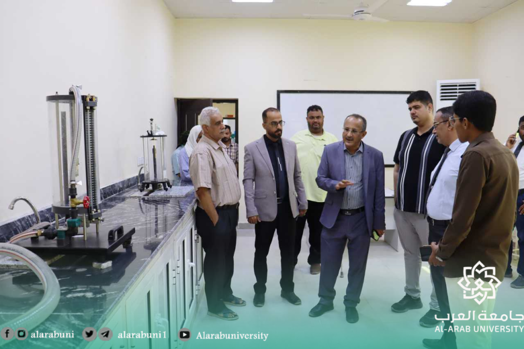وكيل محافظة حضرموت للشؤون الفنية يفتتح معامل للهندسة المدنية والذكاء الاصطناعي بجامعة العرب
