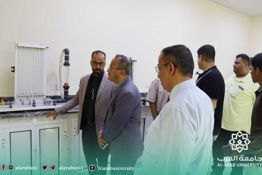 وكيل محافظة حضرموت للشؤون الفنية يفتتح معامل للهندسة المدنية والذكاء الاصطناعي بجامعة العرب
