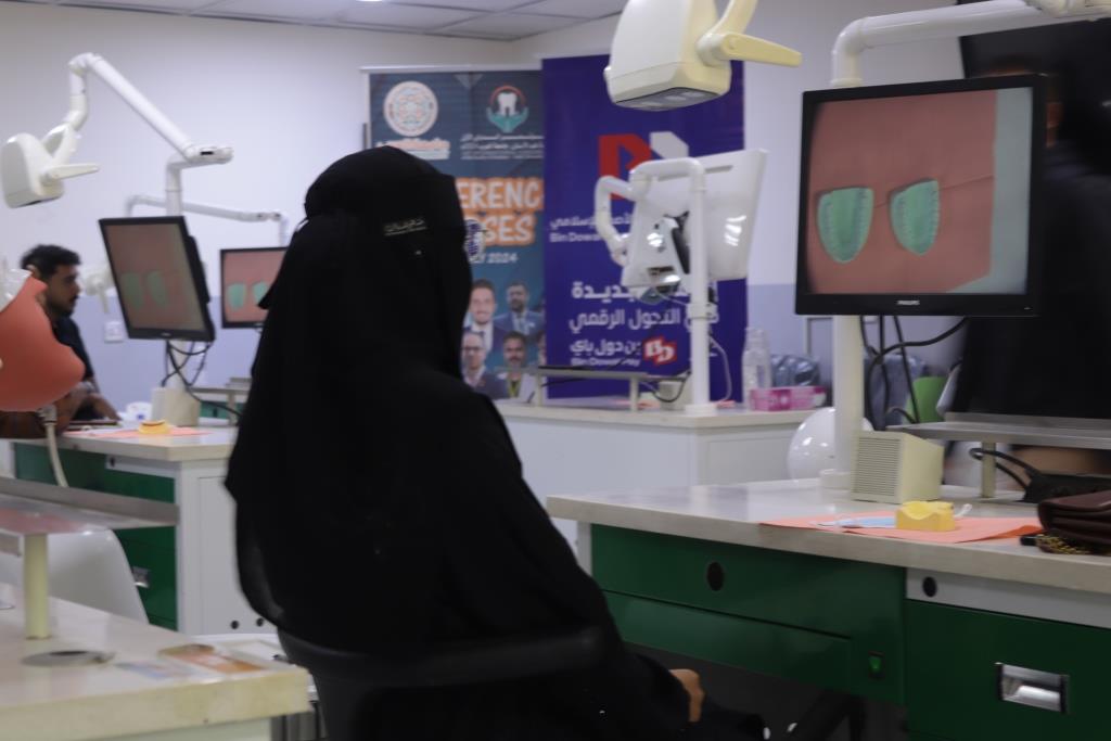 مخيم خيري لزراعة الأسنان.. الوكيل باضاوي يدشن فعاليات المؤتمر الدولي الأول لكلية طب الأسنان بجامعة العرب 2024