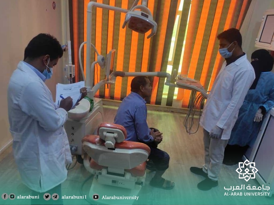 ضمن فعاليات مؤتمر كلية طب الأسنان الدوليتدشين المخيم الخيري في زراعة الأسنان