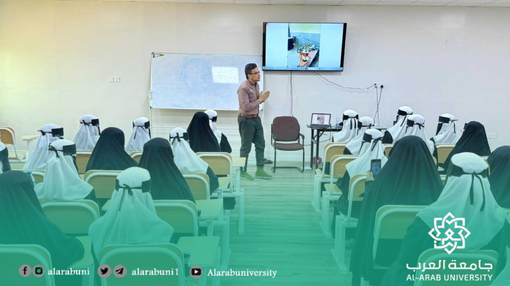 كلية طب الأسنان بجامعة العرب تستقبل طالبات مجمع الزهراء للبنات في زيارة علمية