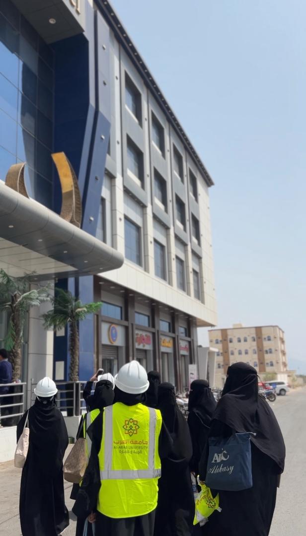 طلاب التصميم الداخلي في زيارة ميدانية لفندق نستو